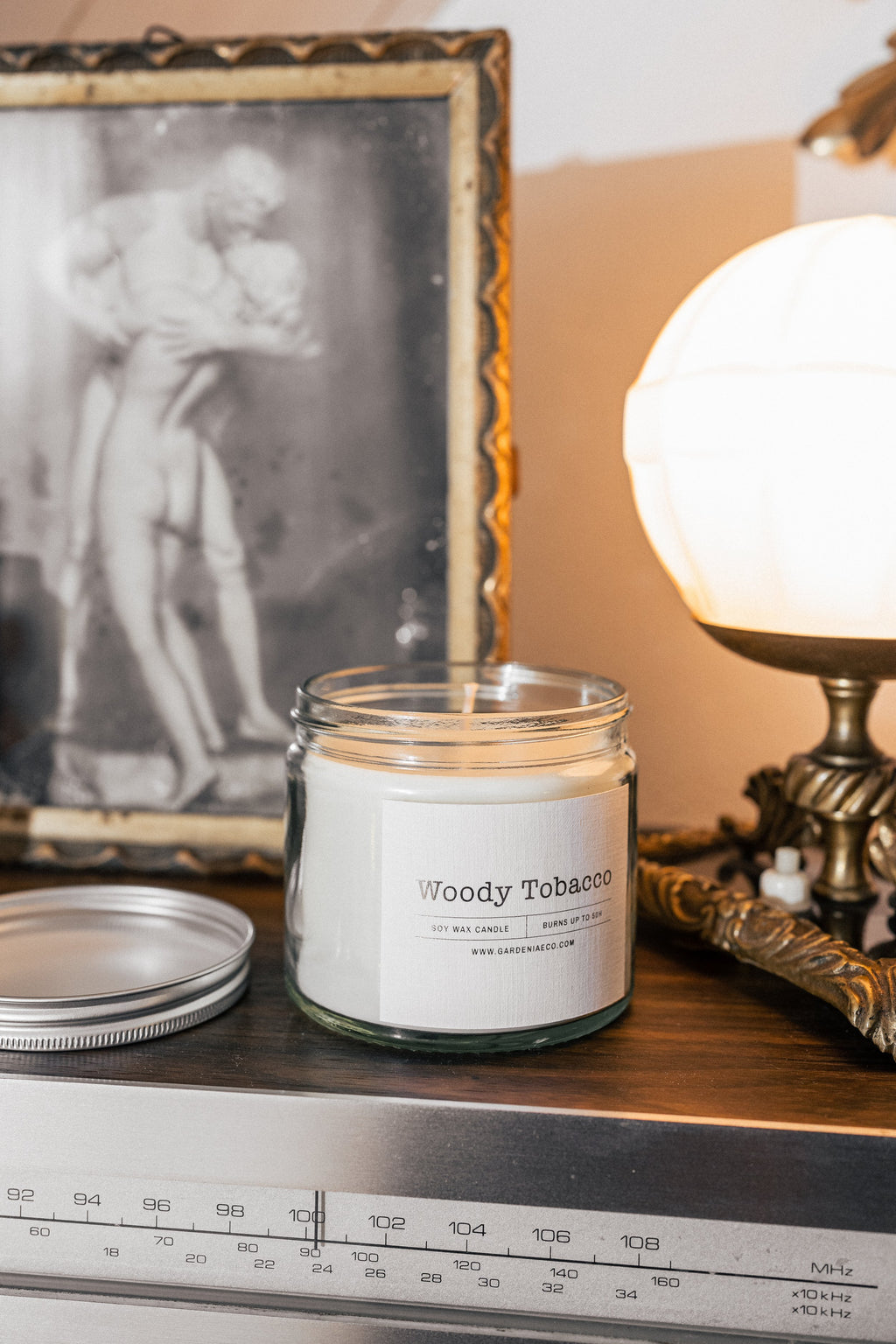Woody Tobacco - aromātiska svece stikla burciņā