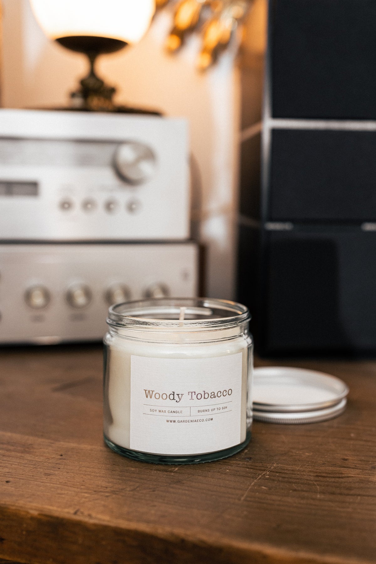 Woody Tobacco - aromātiska svece stikla burciņā